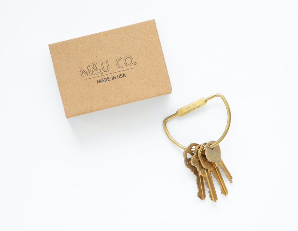 Brass Key Ring with Blue Daisy – NOOWORKS